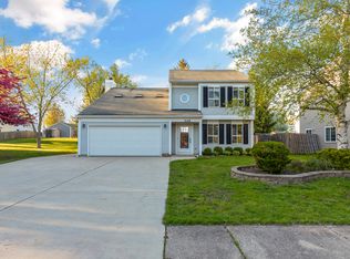 5156 Eau Claire Ct, Gurnee, IL 60031