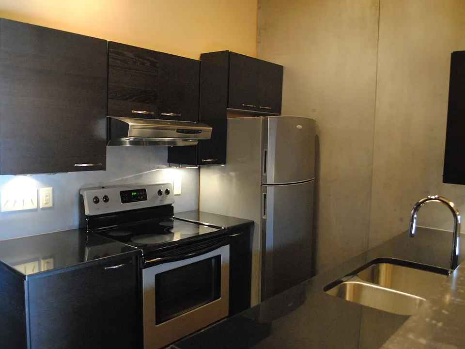 115 S 8th St #201