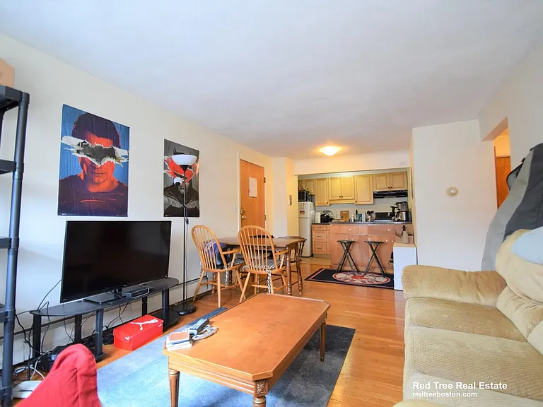 11 Commonwealth Ct #5 — Photo 2