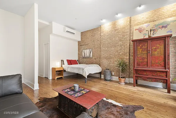 Rented by Corcoran | media 14