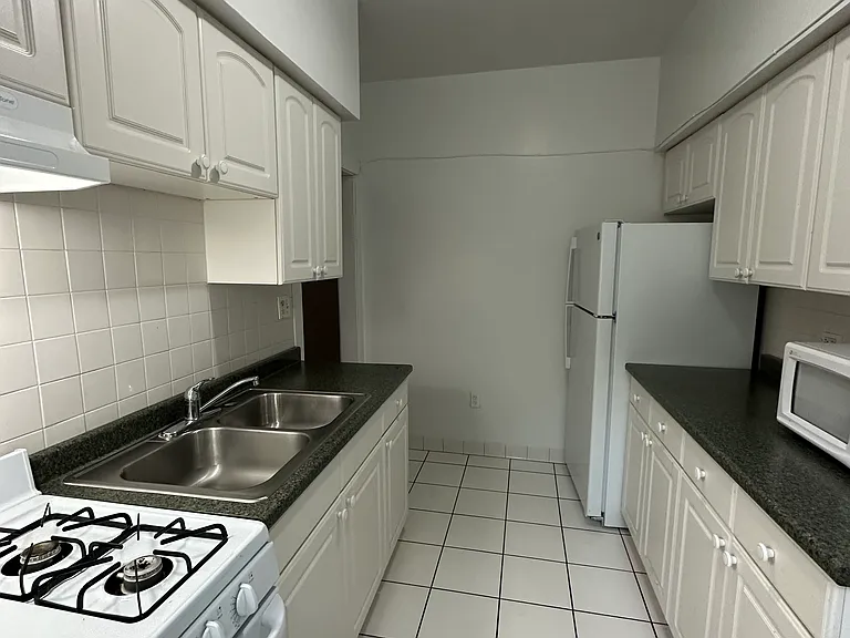 912 Reba Pl #2 — Photo 4