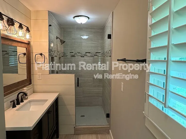 381 Lynne Cir — Photo 19