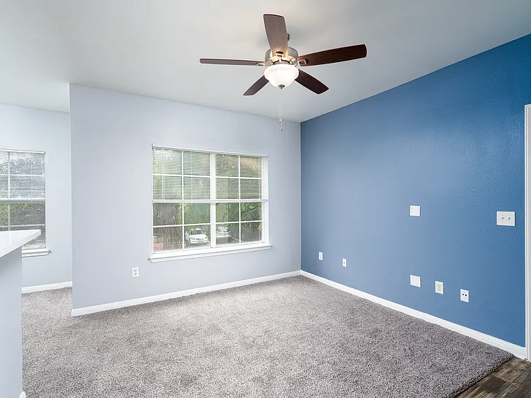 SoCo Park Apartments — Photo 22