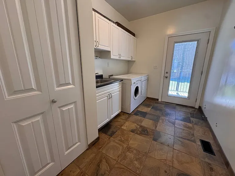 21292 123rd Ave #UPPER — Photo 17