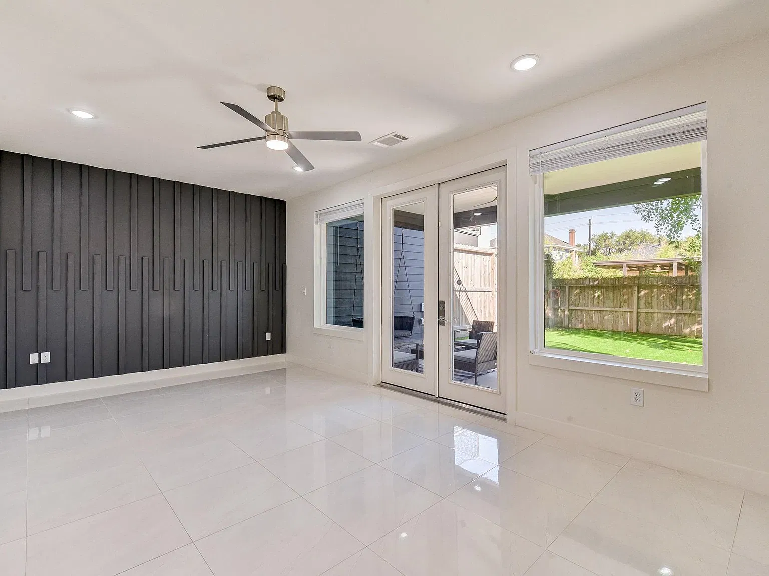 3 bed, 3.5 bath, 2517 sqft, $3,800 — Photo 3