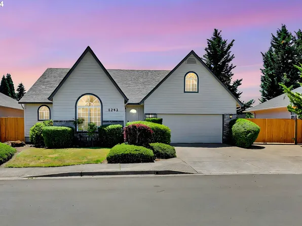 1242 Frogs Leap Ln, Eugene, OR 97404