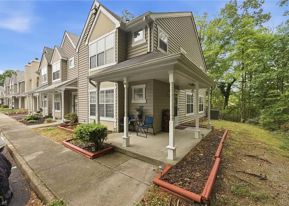 1st image of 378 Rivers Ridge Cir