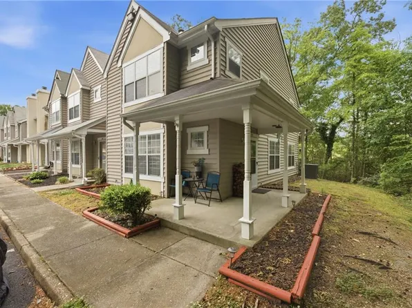 378 Rivers Ridge Cir, Newport News, VA 23608