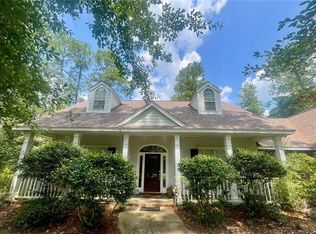 30539 Woodland Dr, Lacombe, LA 70445