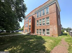 107 N School St, Greensboro, MD