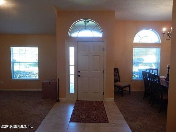 5th image of 657 Chestwood Chase Dr