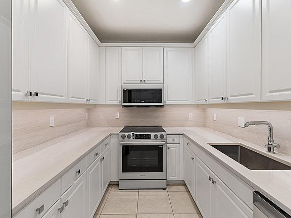 5th image of 4273 E Main St