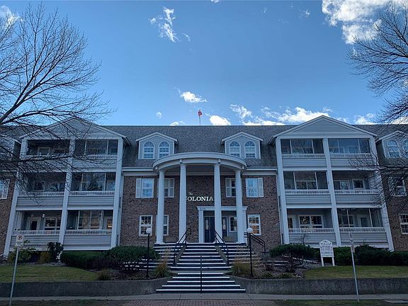 2nd image of 575 Sutherland Ave #217