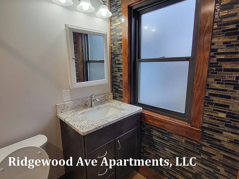 400 Ridgewood Ave #1 — Photo 9