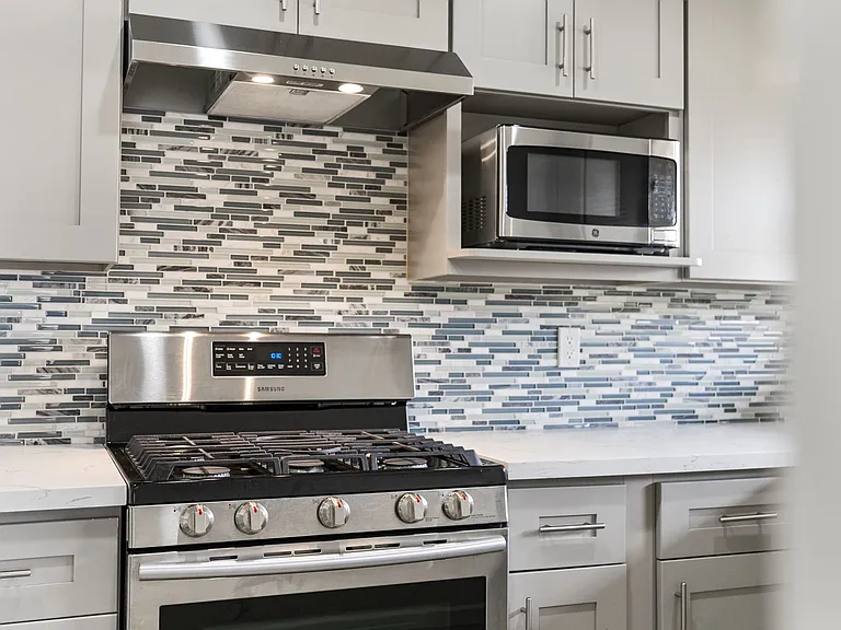 2104 E Florida St — Photo 12