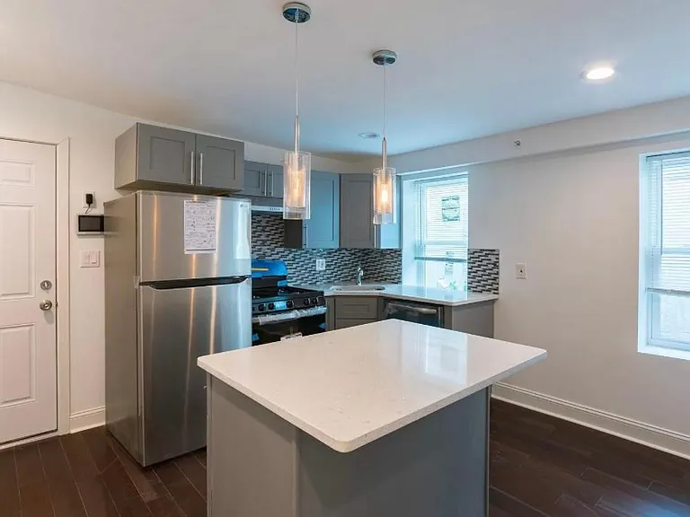 1635 W Girard Ave #3R — Photo 1