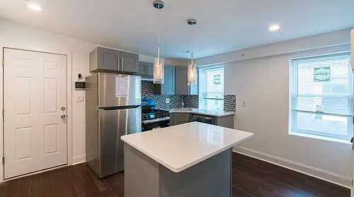 1635 W Girard Ave #3R Photo 1