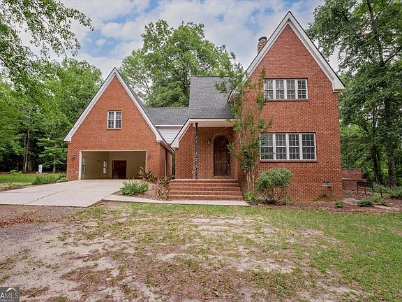 2nd image of 283 Limestone Rd