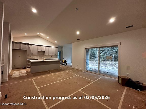 3rd image of 7705 E Howard Rd