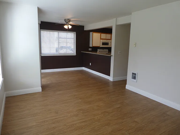 7123 SW Sagert St #104 — Photo 4