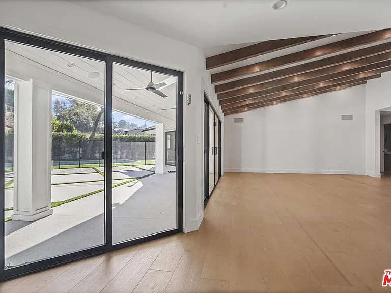 4097 Sapphire Dr — Photo 19