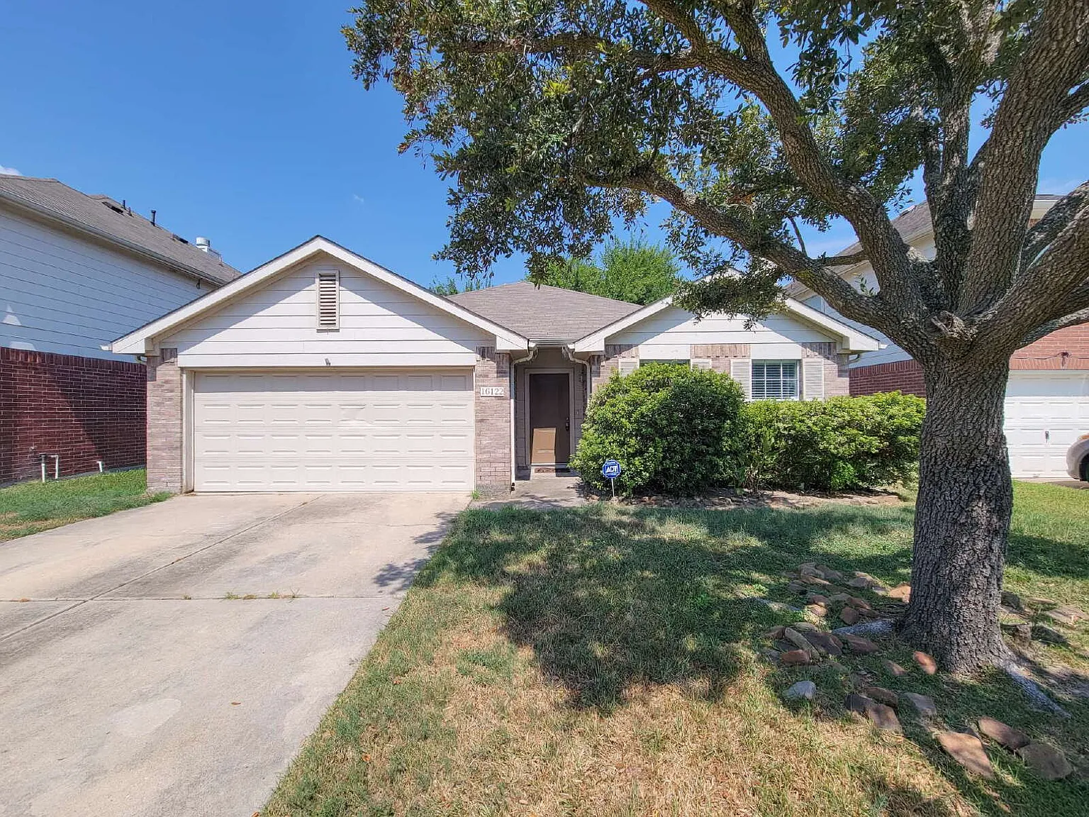 3 bed, 2.0 bath, 1905 sqft, $1,750 — Photo 4