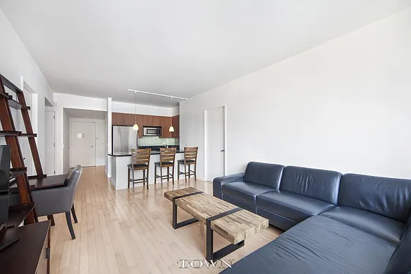 Rented by Town Residential | media 41