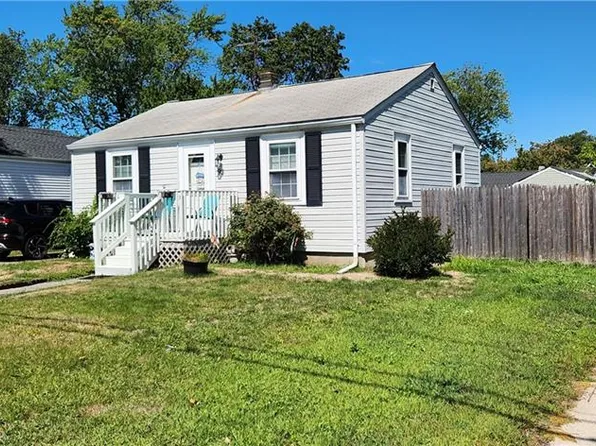 93 Easton Ave, Warwick, RI 02888