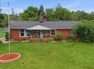 25107 Saint Christopher St, Harrison Township, MI 48045