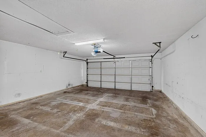 2200 Winona Dr — Photo 39