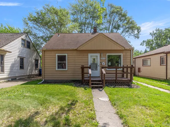 4933 Ziegler St, Dearborn Heights, MI 48125