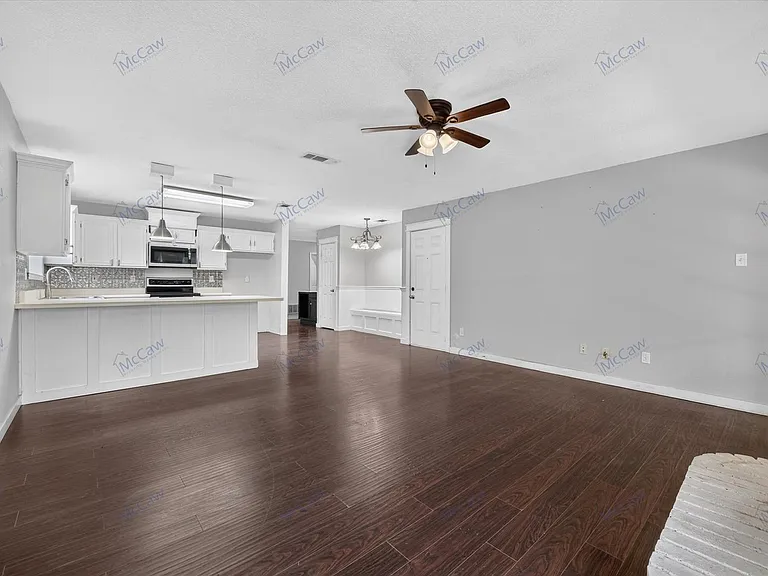 7001 Bentley Ave — Photo 8