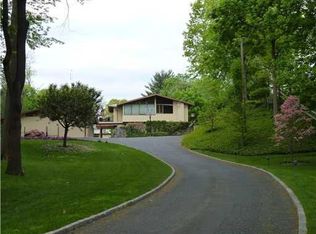 11 Watch Hill Dr, Greenwich, CT 06831