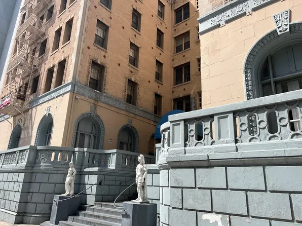 627 1/2 S Normandie Ave #F311, Los Angeles, CA 90005