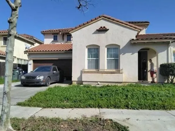 500 Henley Pkwy, Patterson, CA 95363