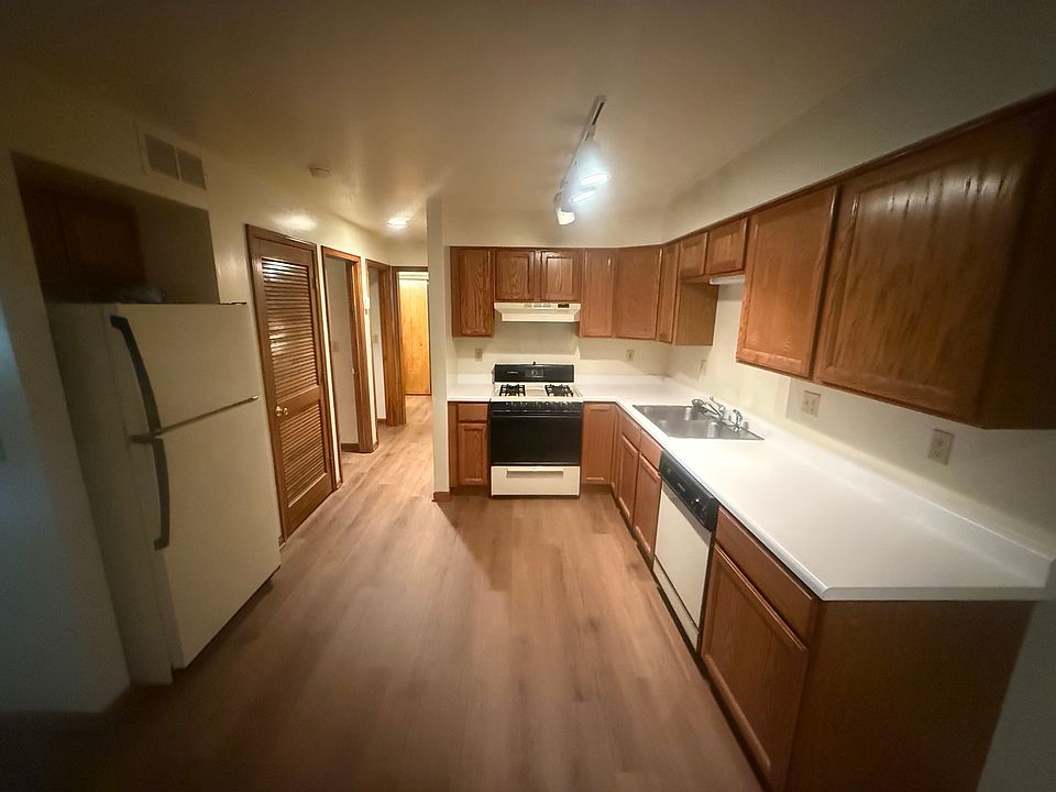 Beautiful new floors and freshly painted walls