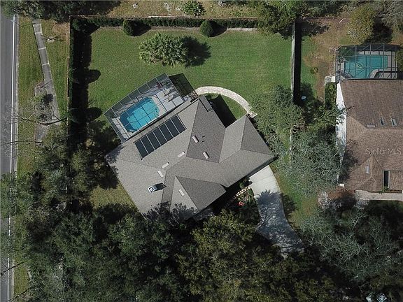 4th image of 823 Royalwood Ln