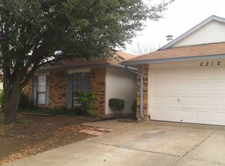 2212 Pennington Dr, Arlington, TX 76014