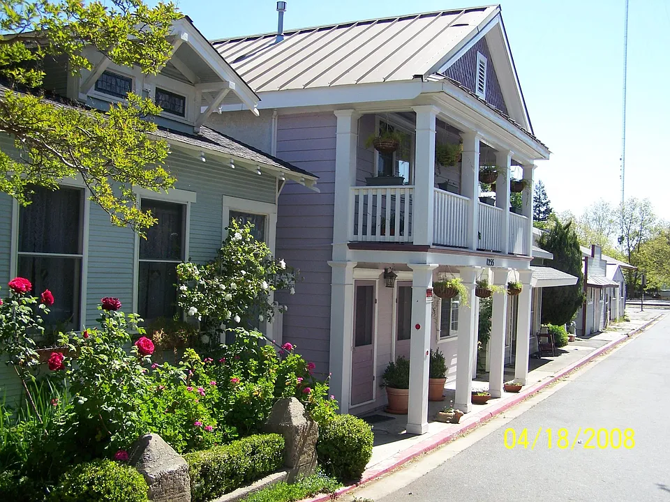 1255 A Street 4-Plex Apartment building. The available apartment # D is located in the back. Apartment #D has good lighting, very clean and well cared for. Must see the inside to fully appreciate it.