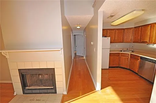 8020 Tamarron Dr — Photo 5