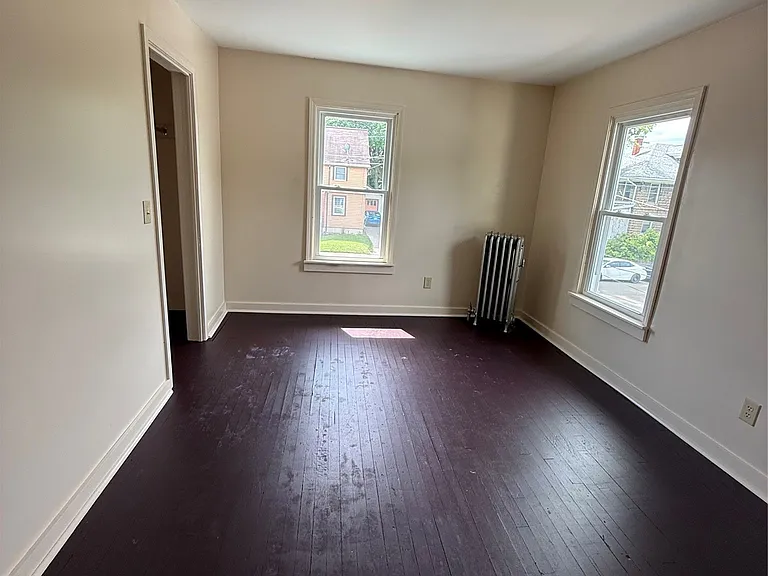 64 Louisa St — Photo 6