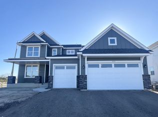 5055 Kerber Ct, Victoria, MN 55386