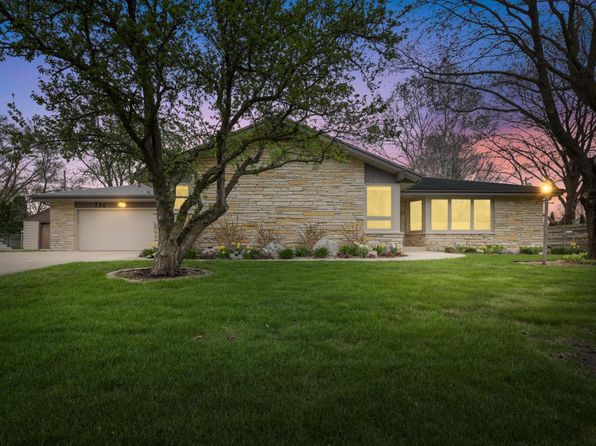 730 South 122nd STREET, West Allis, WI 53214