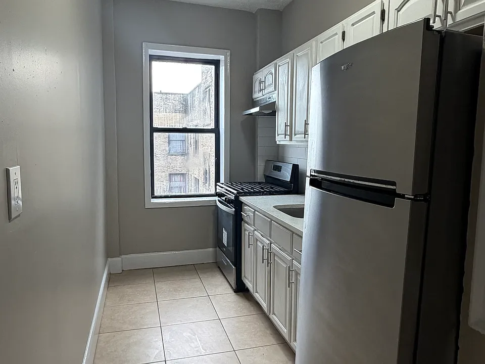 156 S Harrison St #1001