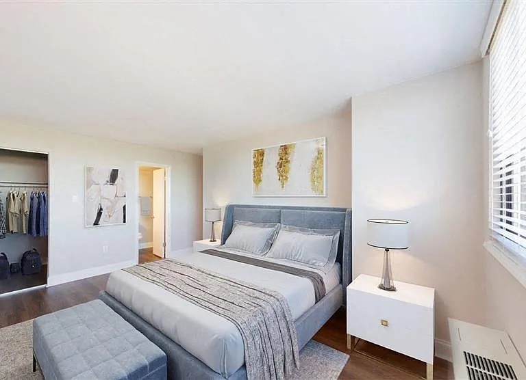 The Warwick Apartments — Photo 14