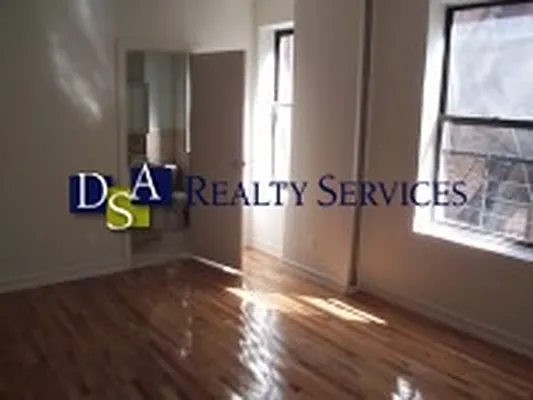 Rented by DSA Realty Midtown West | media 42