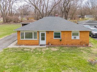 15316 Parkside Dr, Markham, IL 60428