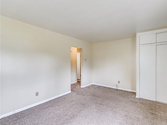 5th image of 3861 Orchard St