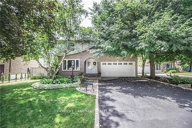 3 Padget Pl — Photo 1