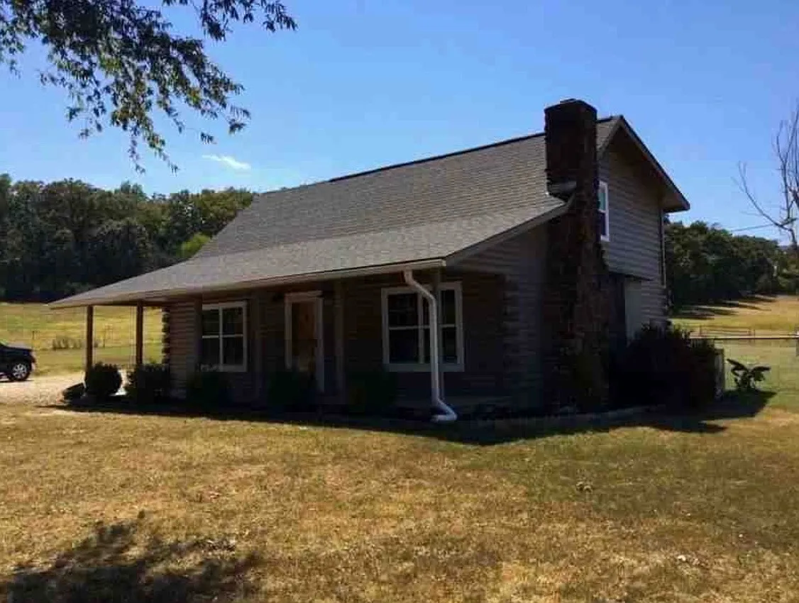 4 bed, 1740 sqft, $2,500 — Photo 1